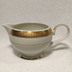 Mikasa Fine China Palatial Gold (L3234) Creamer